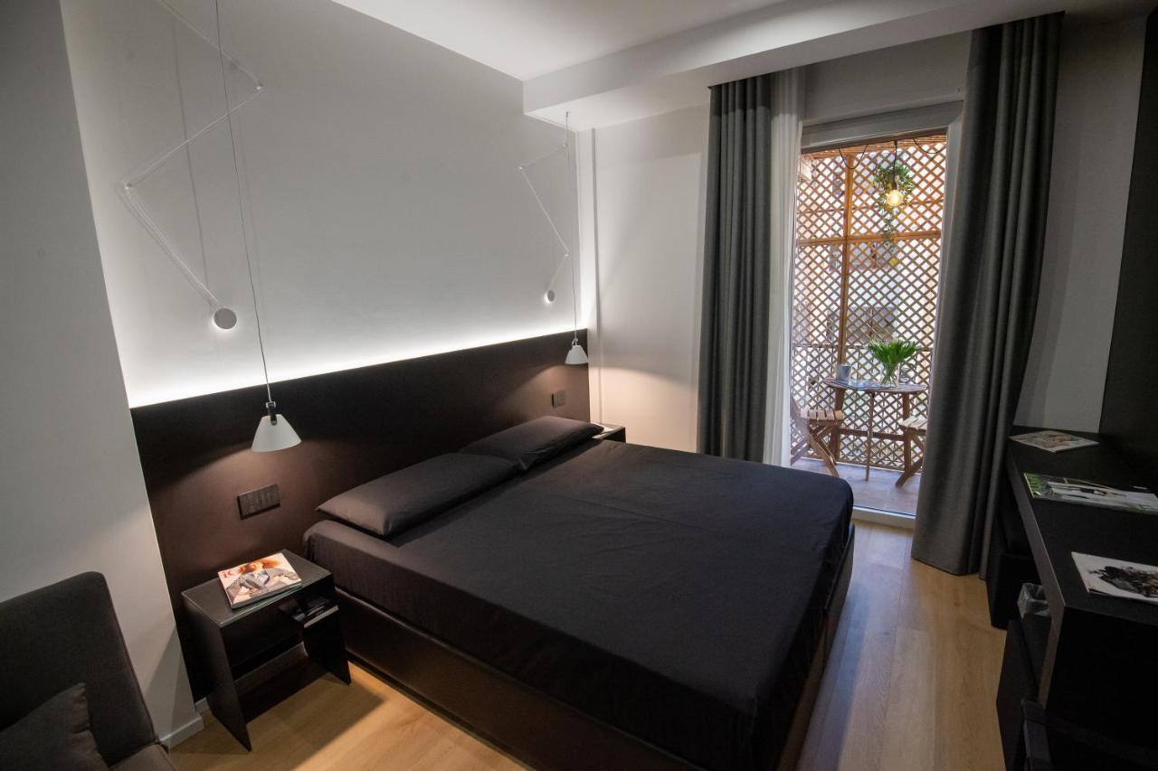 Contemporaneamente 147 - Modern & Comfort Rooms Bari Kültér fotó