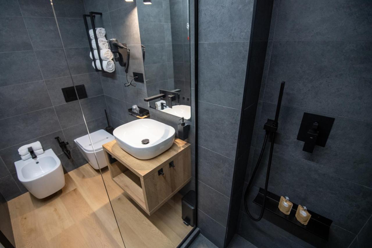 Contemporaneamente 147 - Modern & Comfort Rooms Bari Kültér fotó
