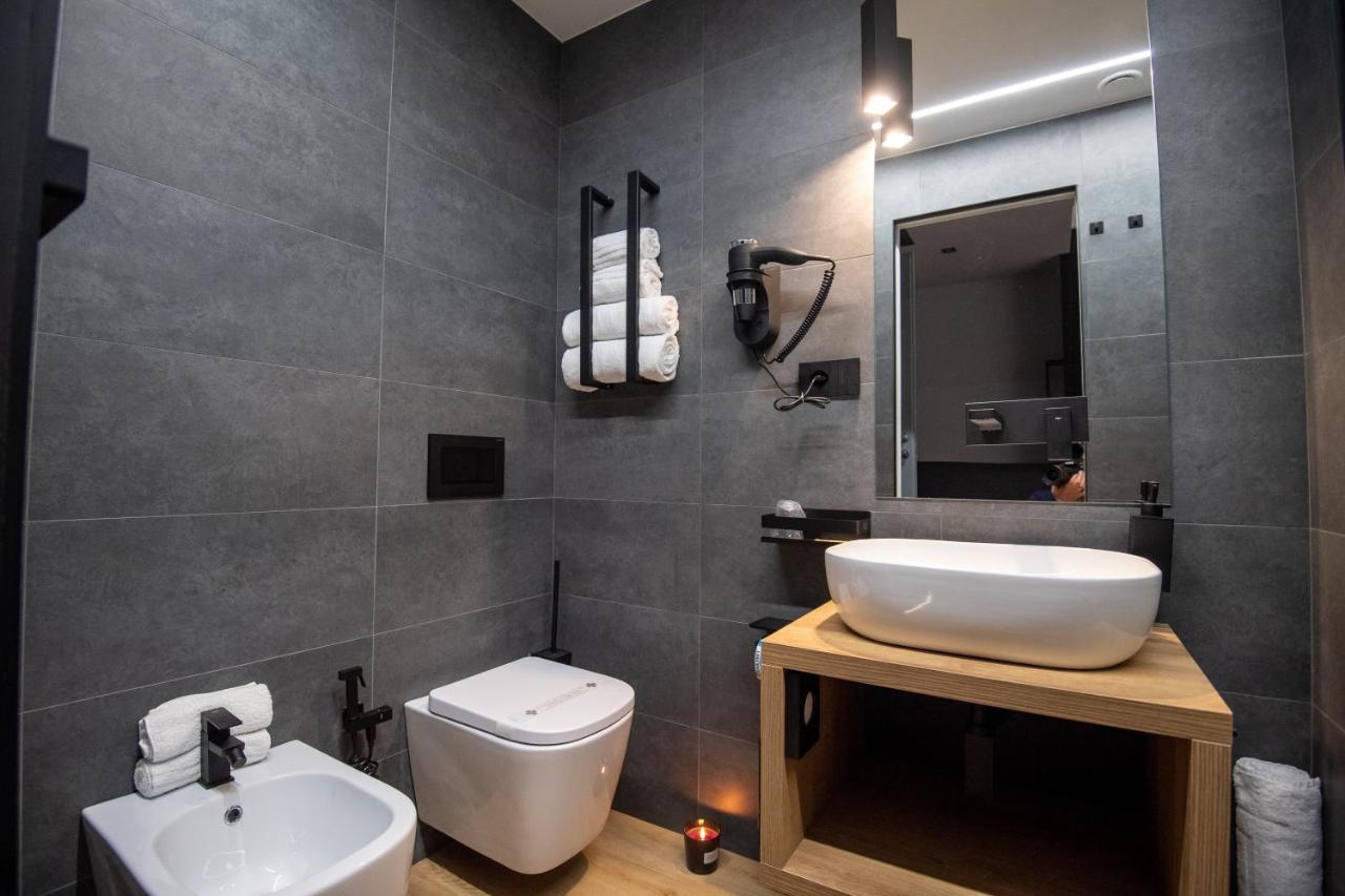 Contemporaneamente 147 - Modern & Comfort Rooms Bari Kültér fotó