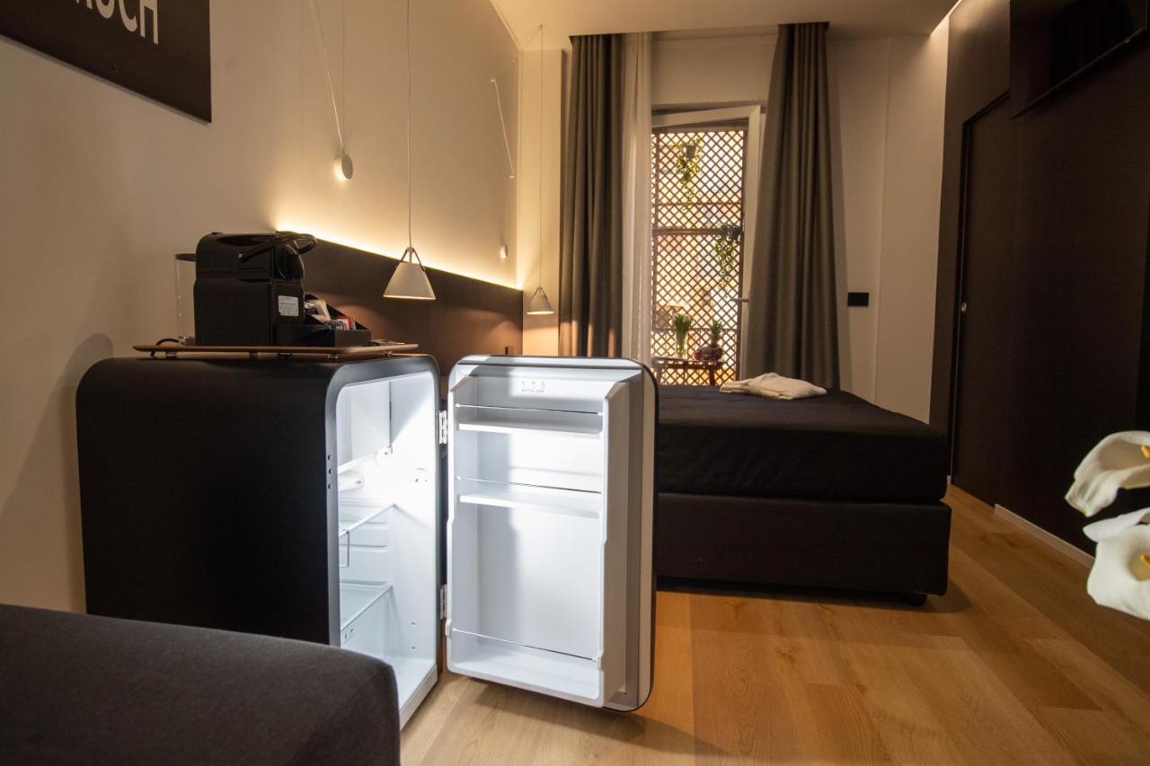 Contemporaneamente 147 - Modern & Comfort Rooms Bari Kültér fotó