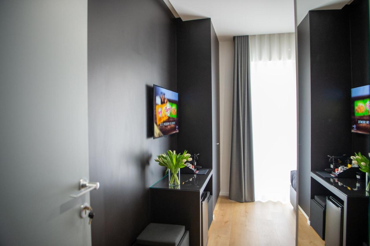 Contemporaneamente 147 - Modern & Comfort Rooms Bari Kültér fotó