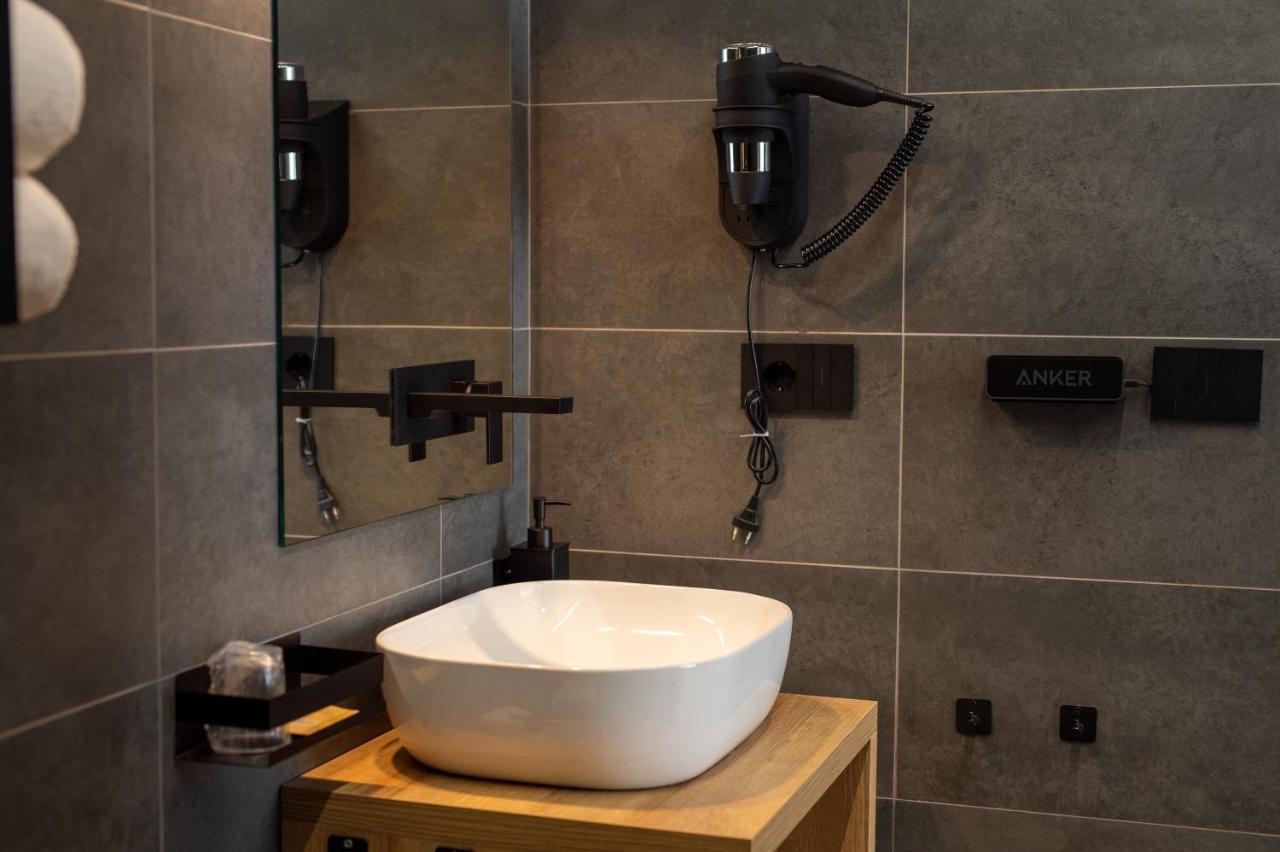 Contemporaneamente 147 - Modern & Comfort Rooms Bari Kültér fotó