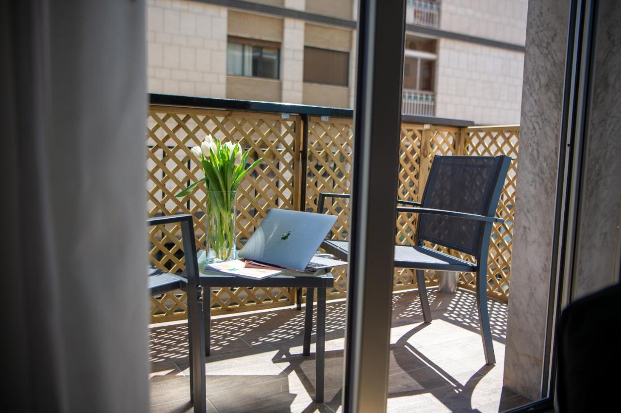 Contemporaneamente 147 - Modern & Comfort Rooms Bari Kültér fotó