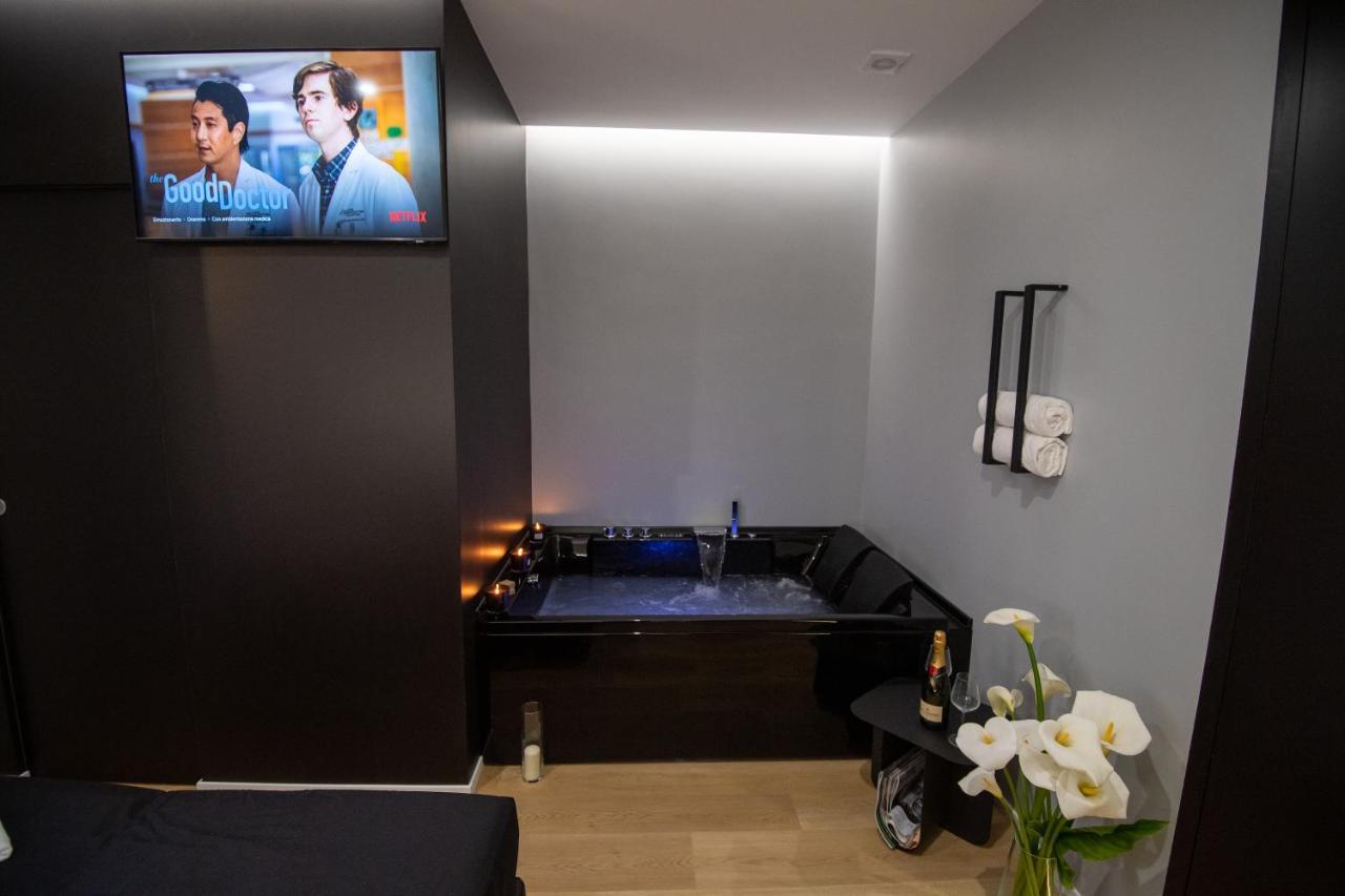 Contemporaneamente 147 - Modern & Comfort Rooms Bari Kültér fotó