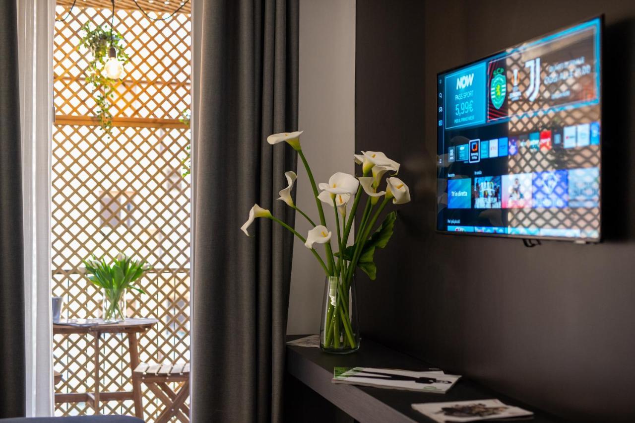 Contemporaneamente 147 - Modern & Comfort Rooms Bari Kültér fotó
