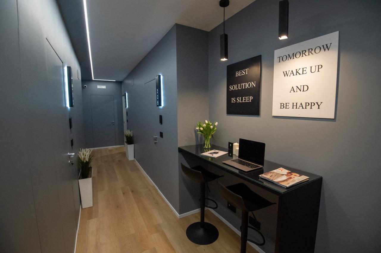 Contemporaneamente 147 - Modern & Comfort Rooms Bari Kültér fotó