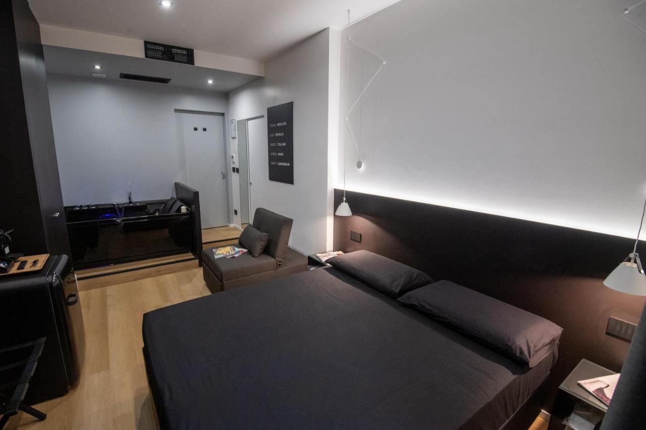 Contemporaneamente 147 - Modern & Comfort Rooms Bari Kültér fotó