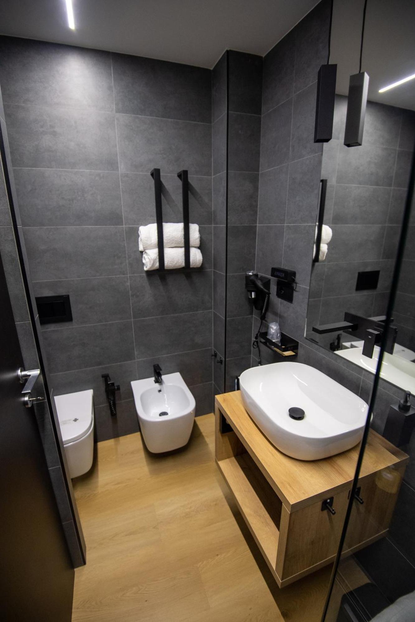 Contemporaneamente 147 - Modern & Comfort Rooms Bari Kültér fotó
